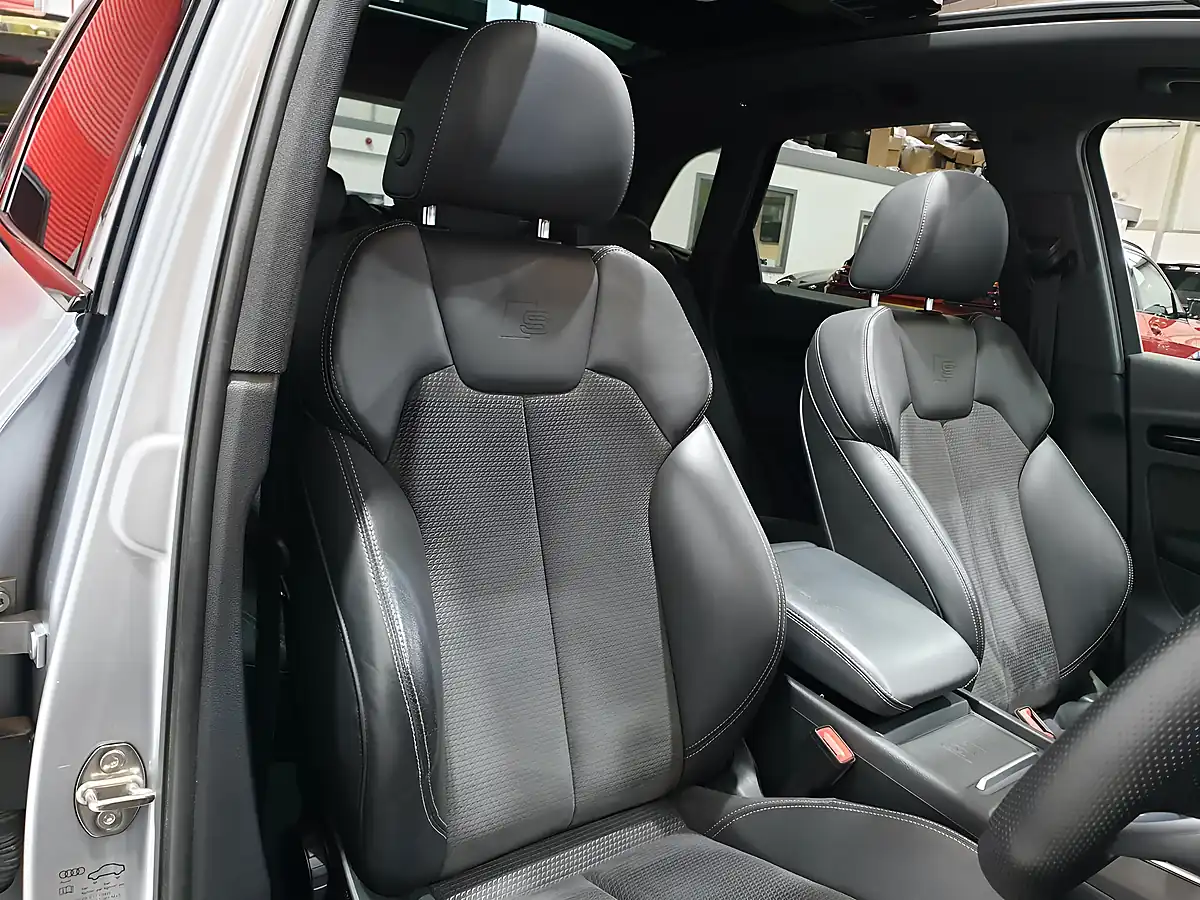 Used 2020 Audi Q5 Black Edition Silver - Interior and Exterior details 15