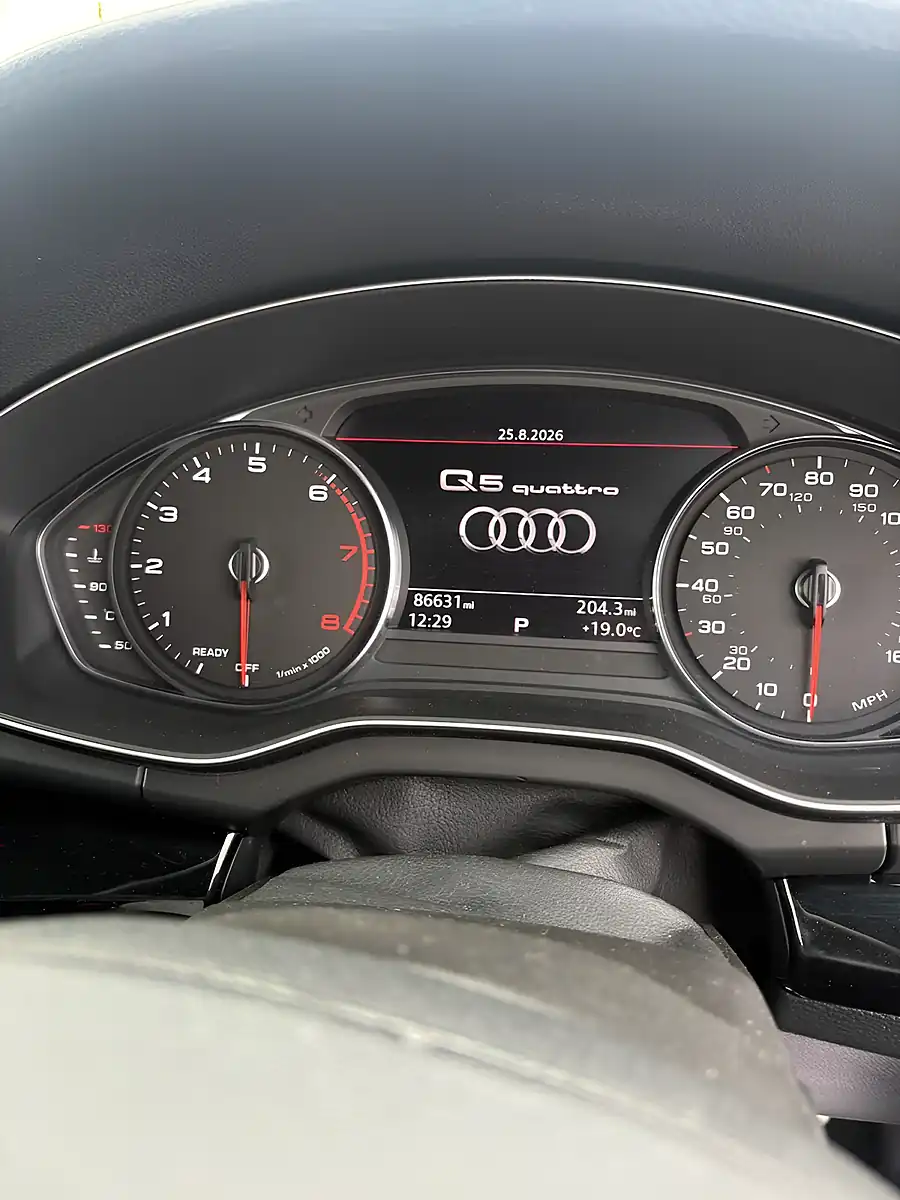 Used 2020 Audi Q5 Black Edition White - Interior and Exterior details 11