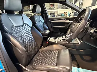 Used 2020 Audi Q5 S Line Competition Blue - Interior and Exterior details 11