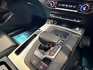 Used 2020 Audi Q5 S Line Competition Blue - Interior and Exterior details 17
