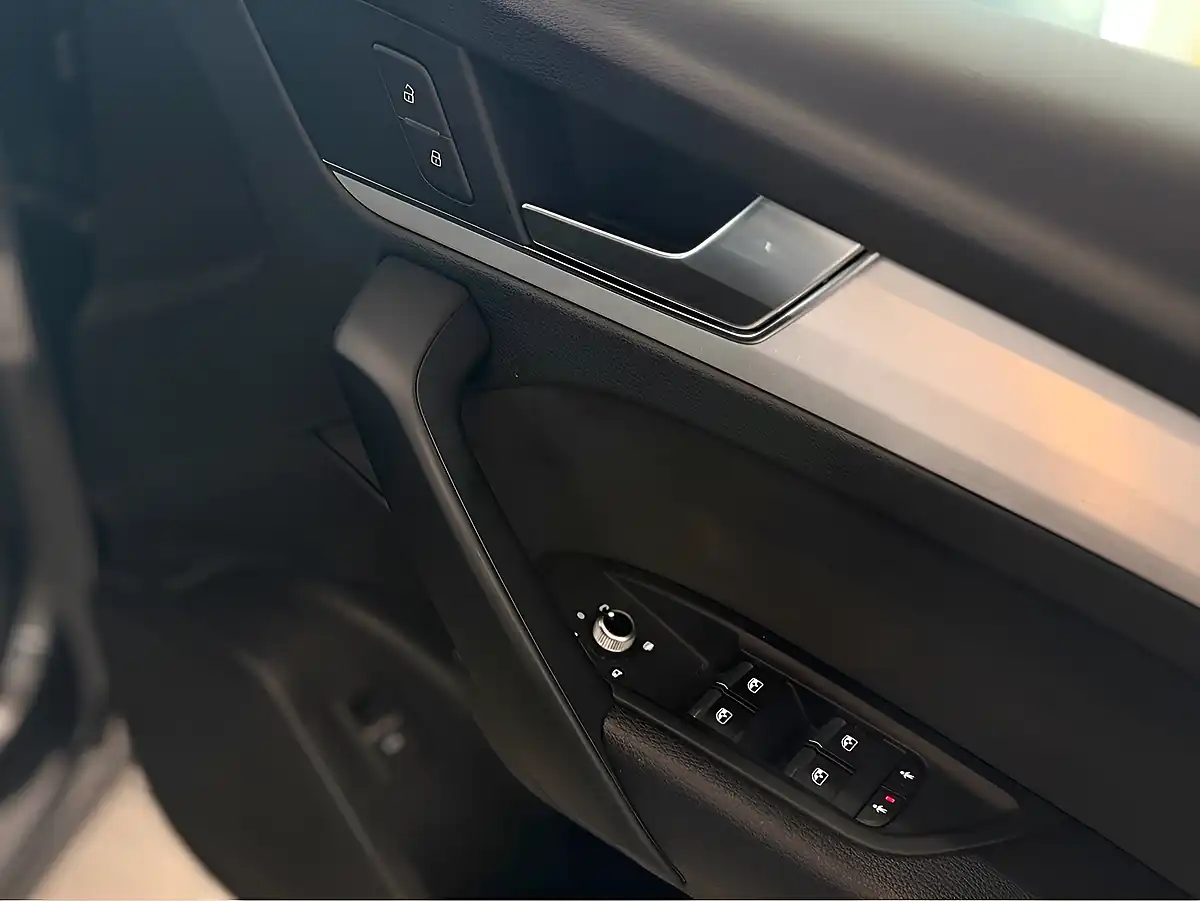 Used 2020 Audi Q5 S Line Grey - Interior and Exterior details 12