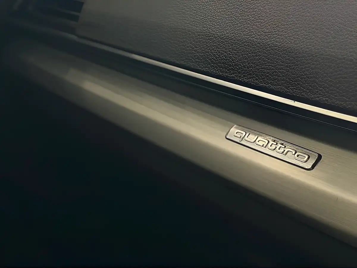 Used 2020 Audi Q5 S Line Grey - Interior and Exterior details 14