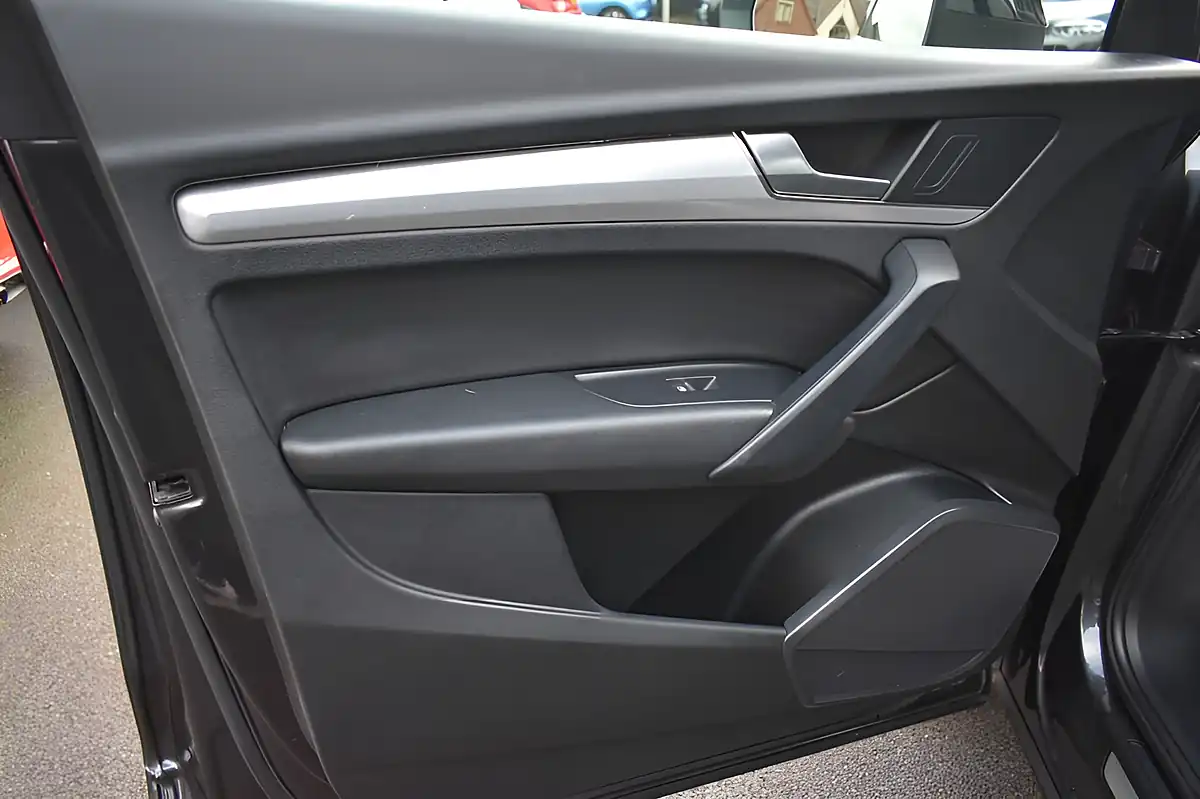 Used 2020 Audi Q5 Sport Grey - Interior and Exterior details 11