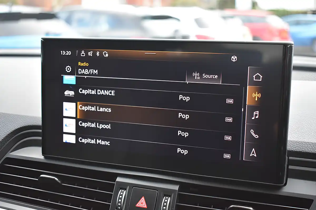 Used 2020 Audi Q5 Sport Grey - Interior and Exterior details 15