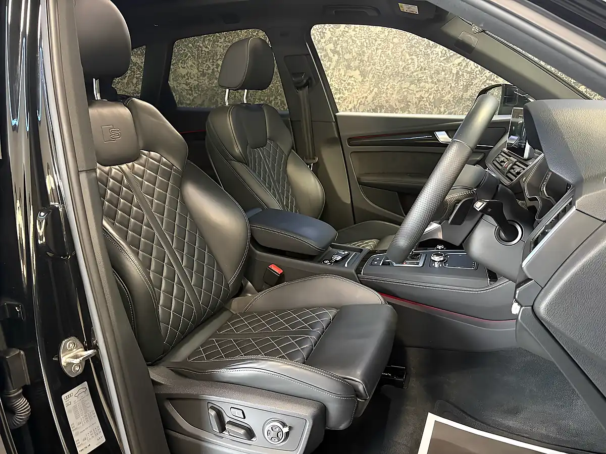 Used 2020 Audi Q5 Vorsprung Black - Interior and Exterior details 12