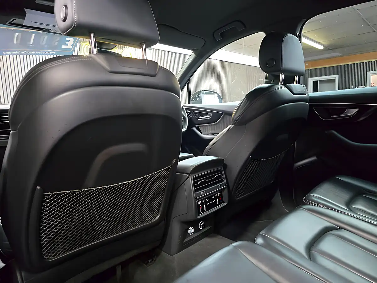 Used 2020 Audi Q7 Black Edition Blue - Interior and Exterior details 13