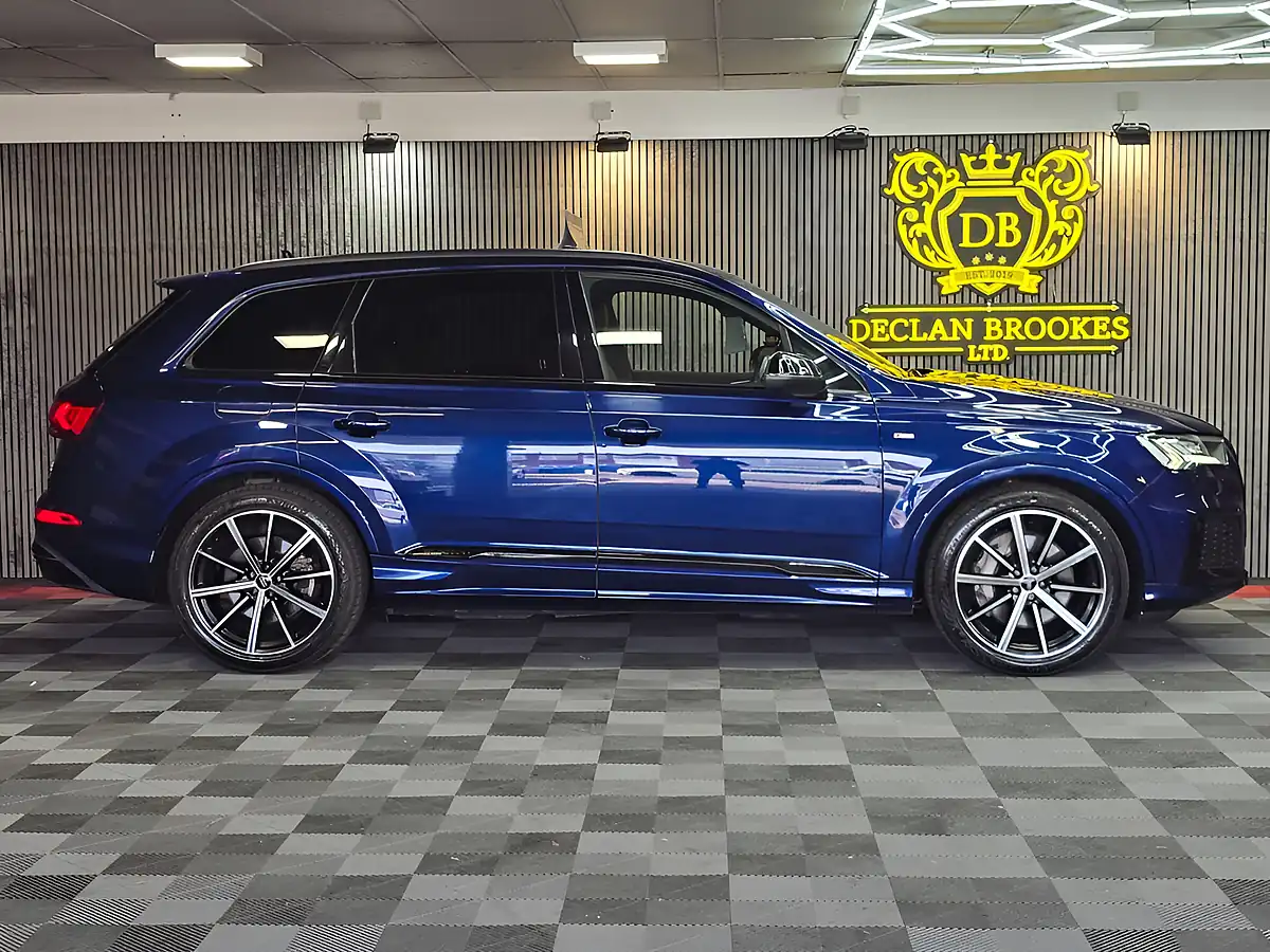 Used 2020 Audi Q7 Black Edition Blue - Interior and Exterior details 2