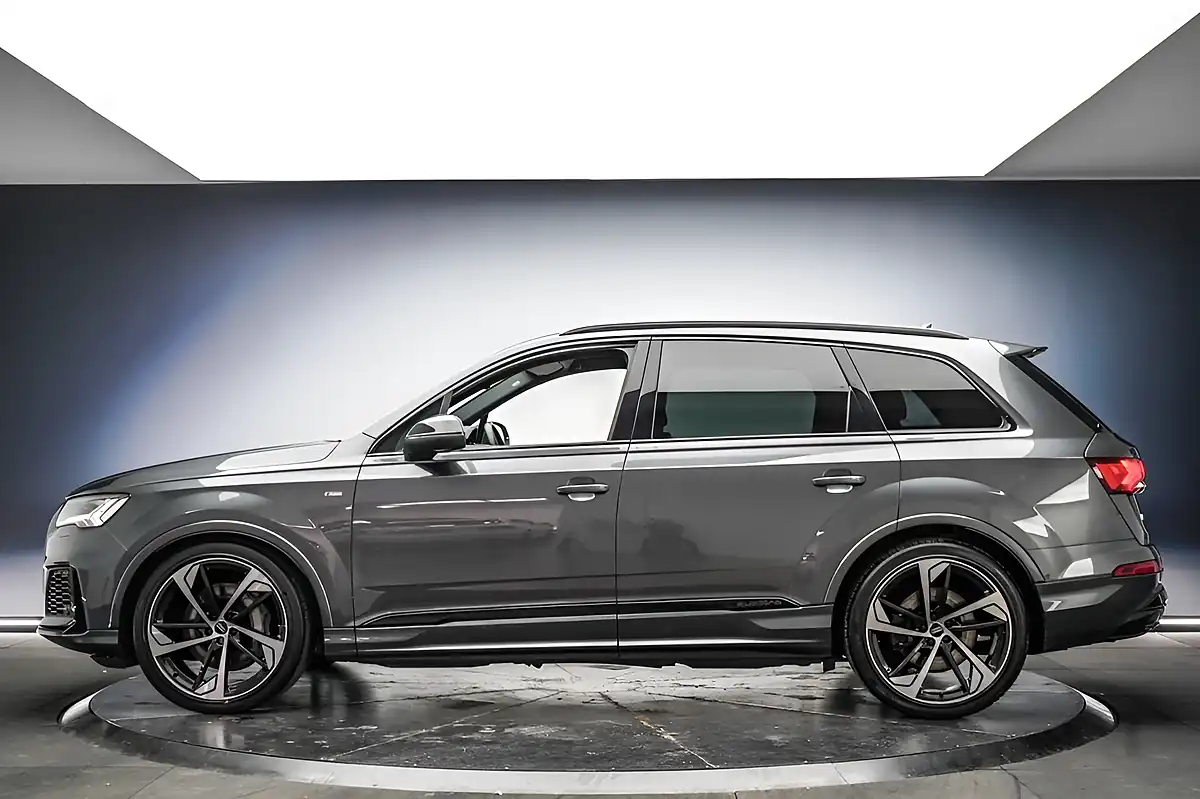 Used 2020 Audi Q7 Black Edition Grey - Interior and Exterior details 10