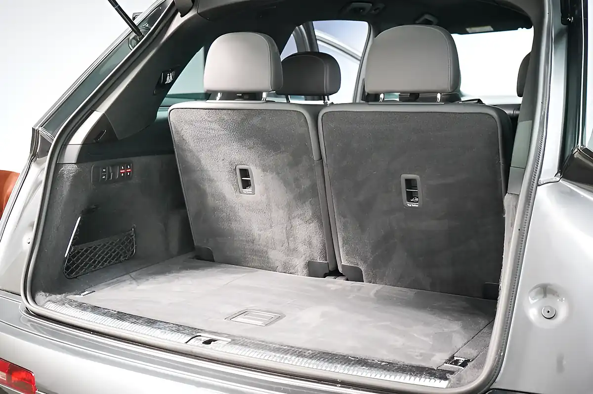 Used 2020 Audi Q7 Black Edition Grey - Interior and Exterior details 14