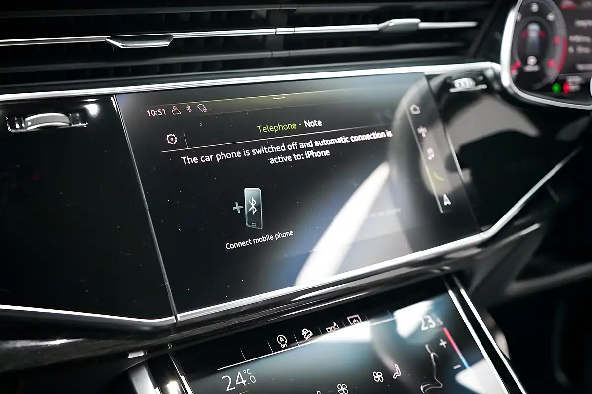 Used 2020 Audi Q7 Black Edition Grey - Interior and Exterior details 18