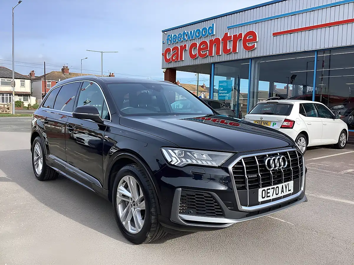 Used 2020 Audi Q7 S Line Black - Front View
