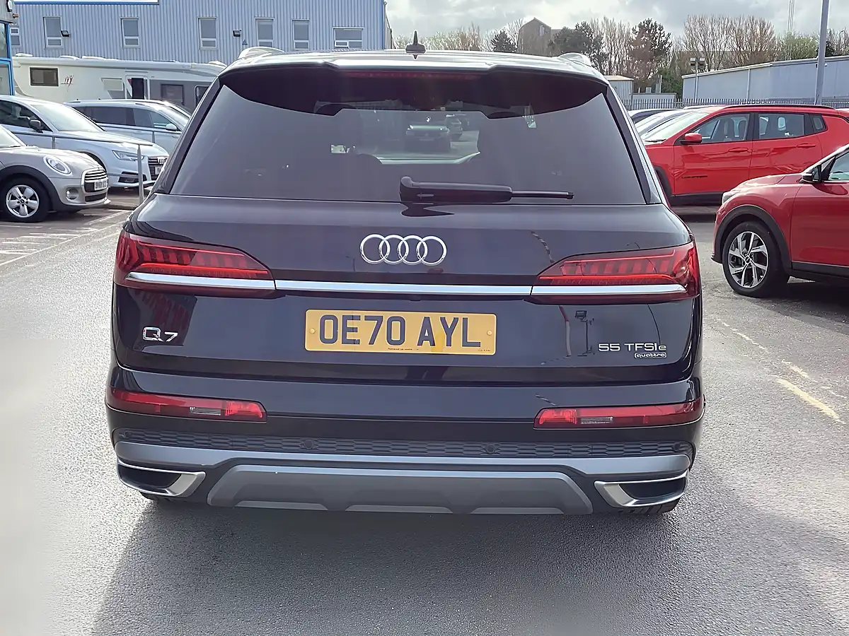 Used 2020 Audi Q7 S Line Black - Interior and Exterior details 14