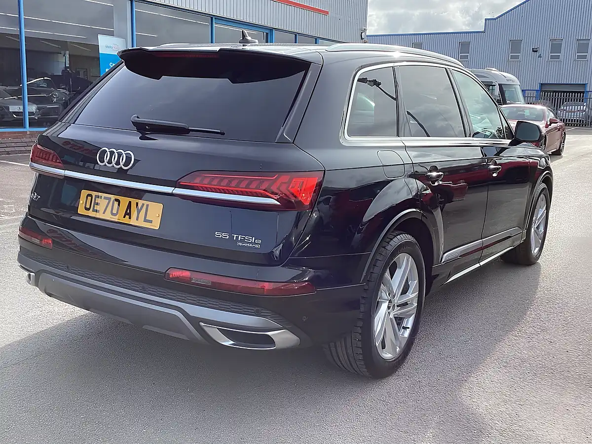 Used 2020 Audi Q7 S Line Black - Interior and Exterior details 3