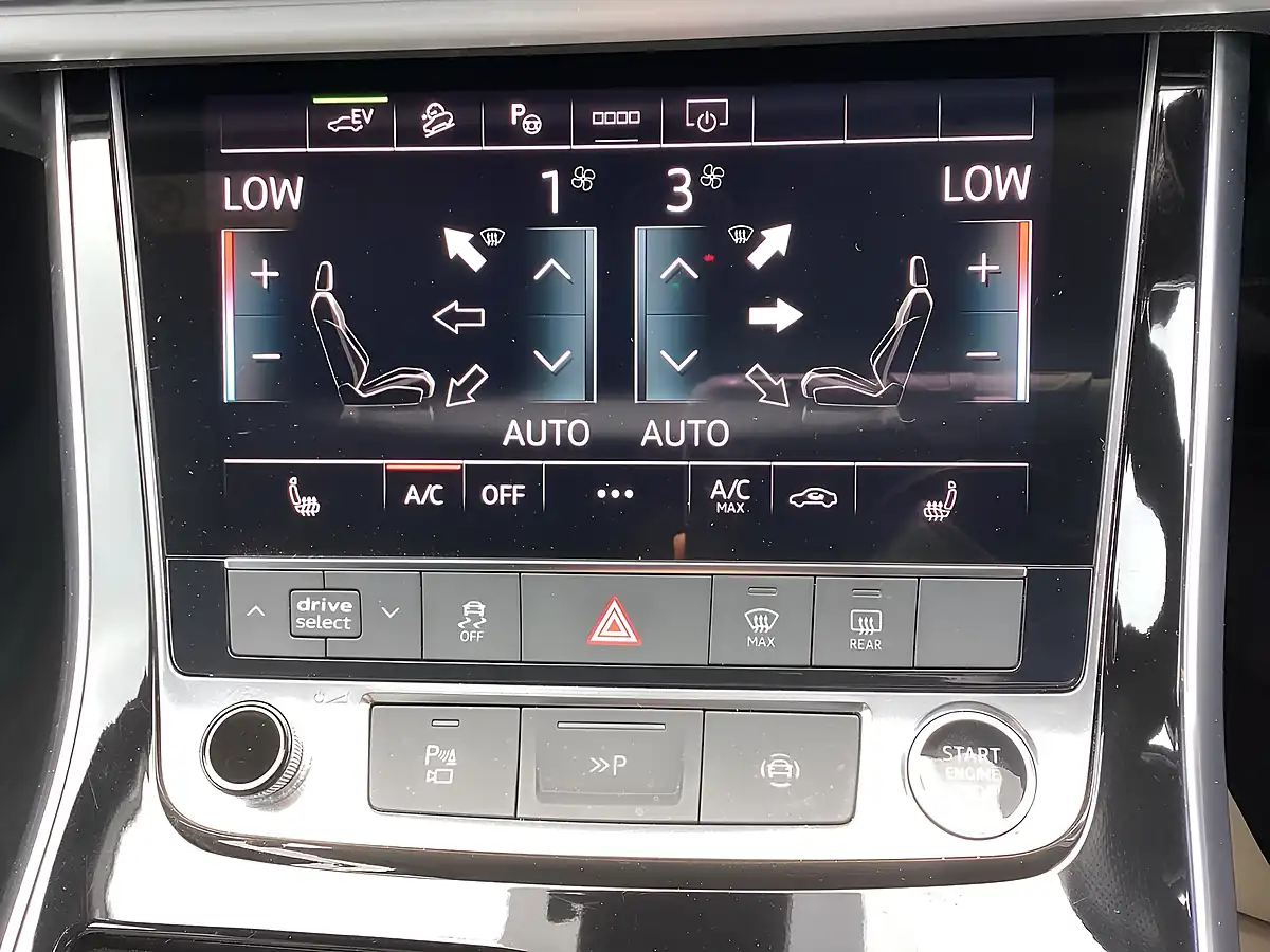 Used 2020 Audi Q7 S Line Black - Interior and Exterior details 9