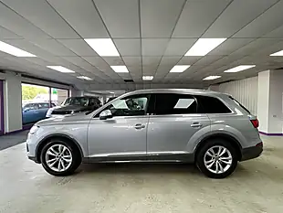 Used 2020 Audi Q7 Sport Floret Silver - Interior and Exterior details 10
