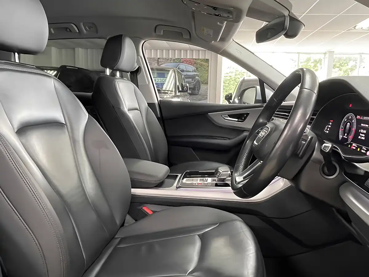 Used 2020 Audi Q7 Sport Floret Silver - Interior and Exterior details 13