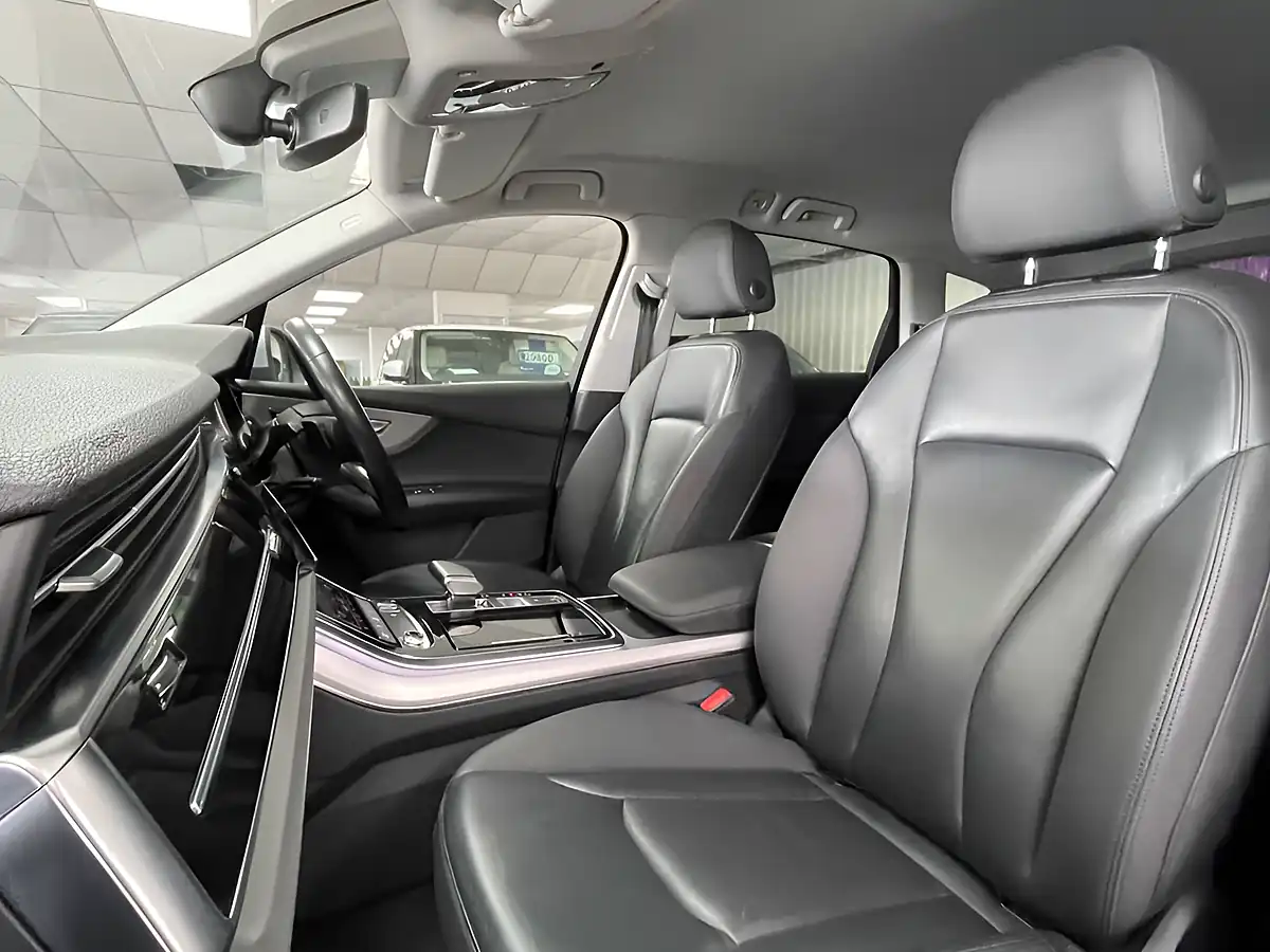Used 2020 Audi Q7 Sport Floret Silver - Interior and Exterior details 16