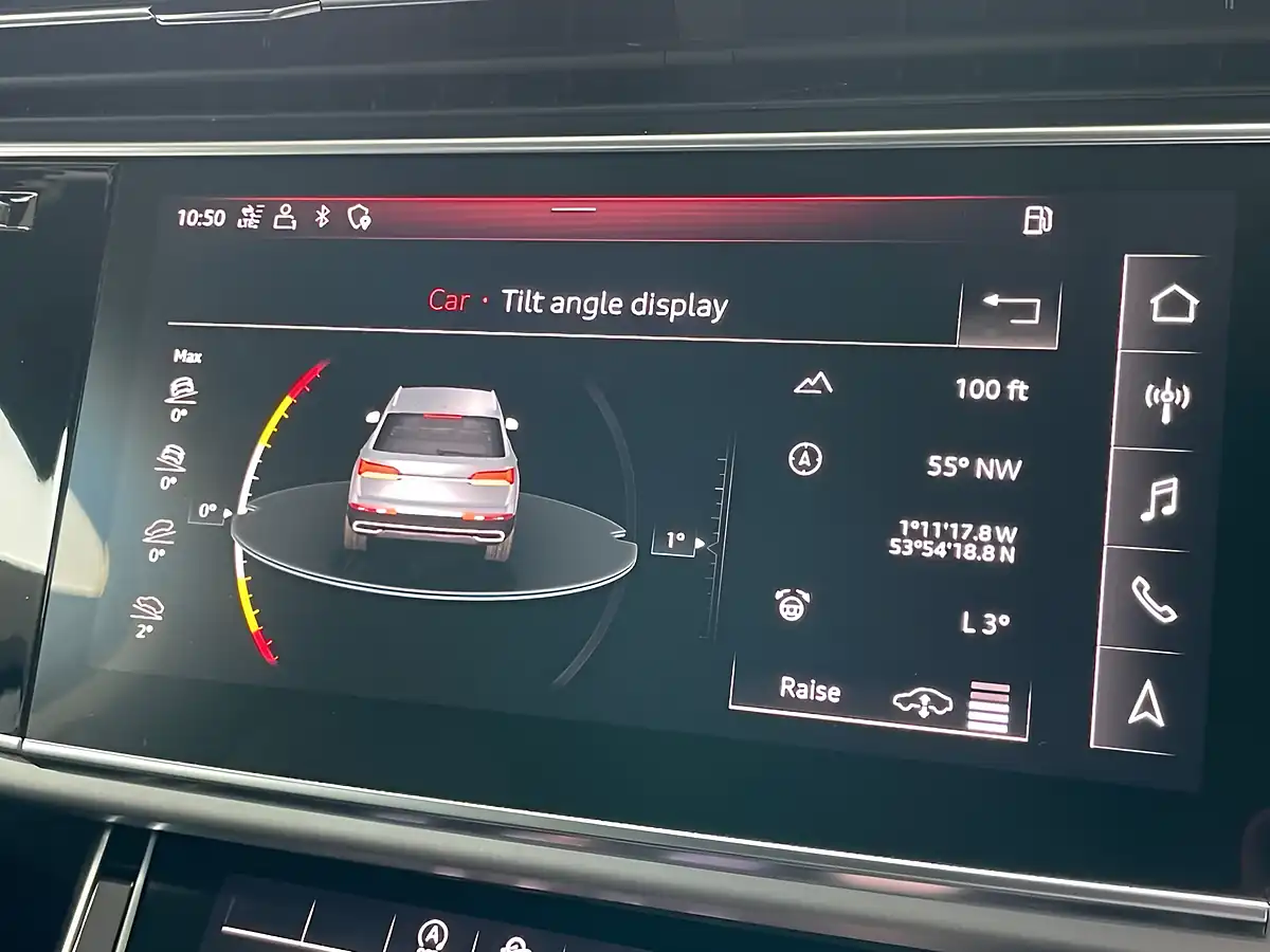 Used 2020 Audi Q7 Sport Floret Silver - Interior and Exterior details 19