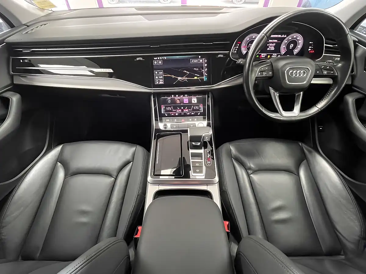 Used 2020 Audi Q7 Sport Floret Silver - Interior and Exterior details 2