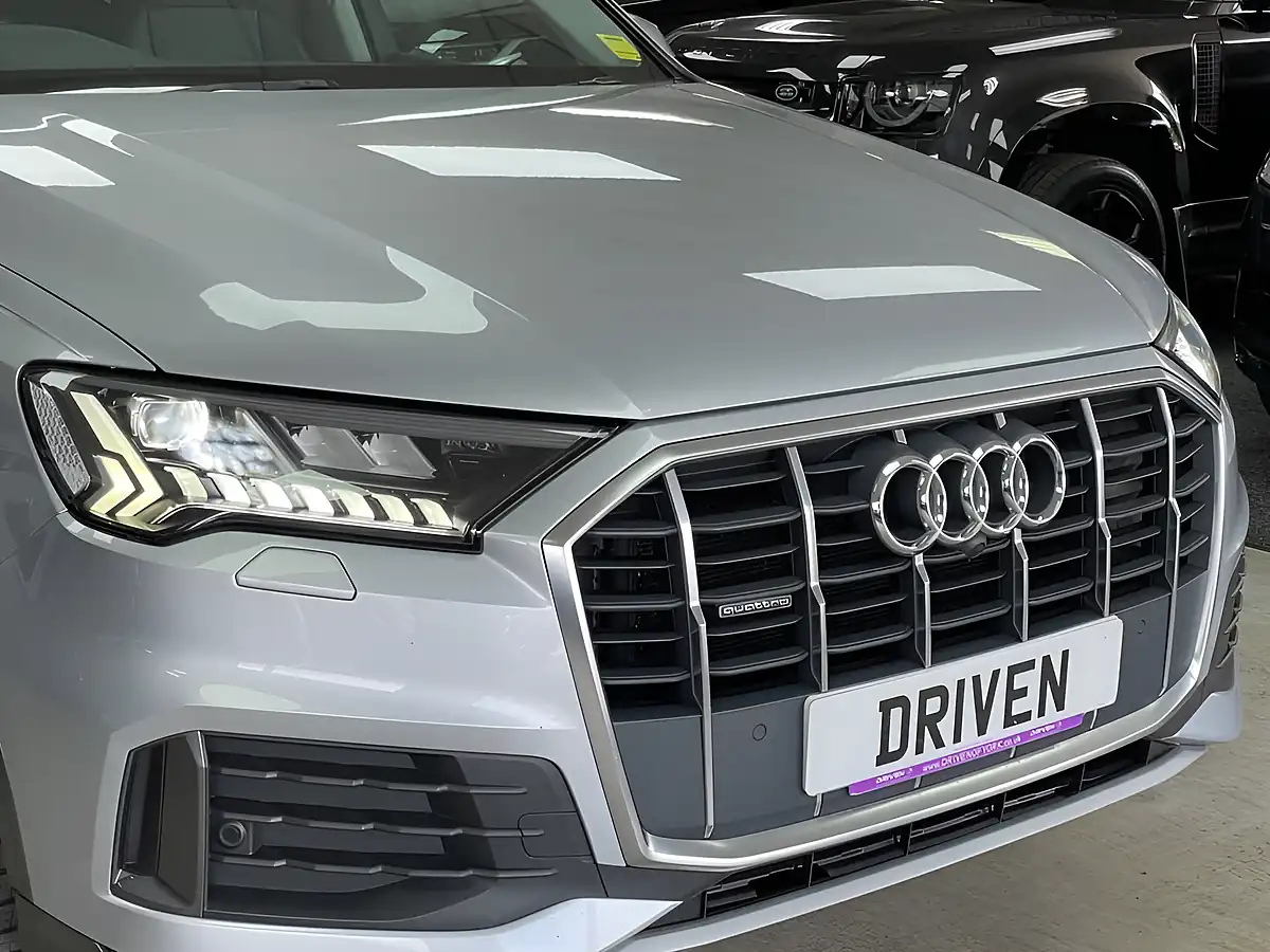 Used 2020 Audi Q7 Sport Floret Silver - Interior and Exterior details 3