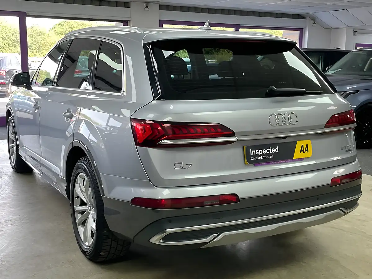 Used 2020 Audi Q7 Sport Floret Silver - Interior and Exterior details 8