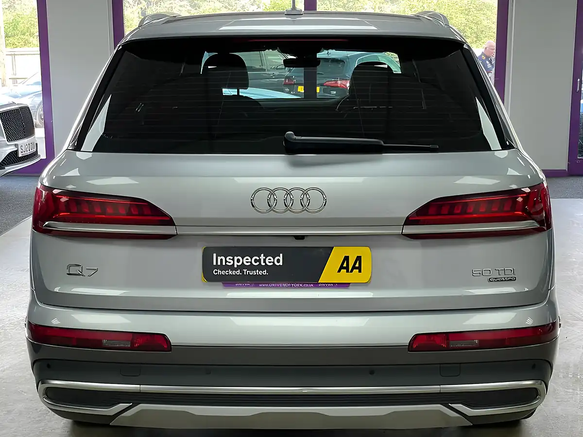 Used 2020 Audi Q7 Sport Floret Silver - Interior and Exterior details 9
