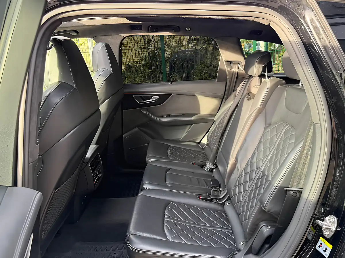 Used 2020 Audi Q7 Vorsprung Black - Interior and Exterior details 11
