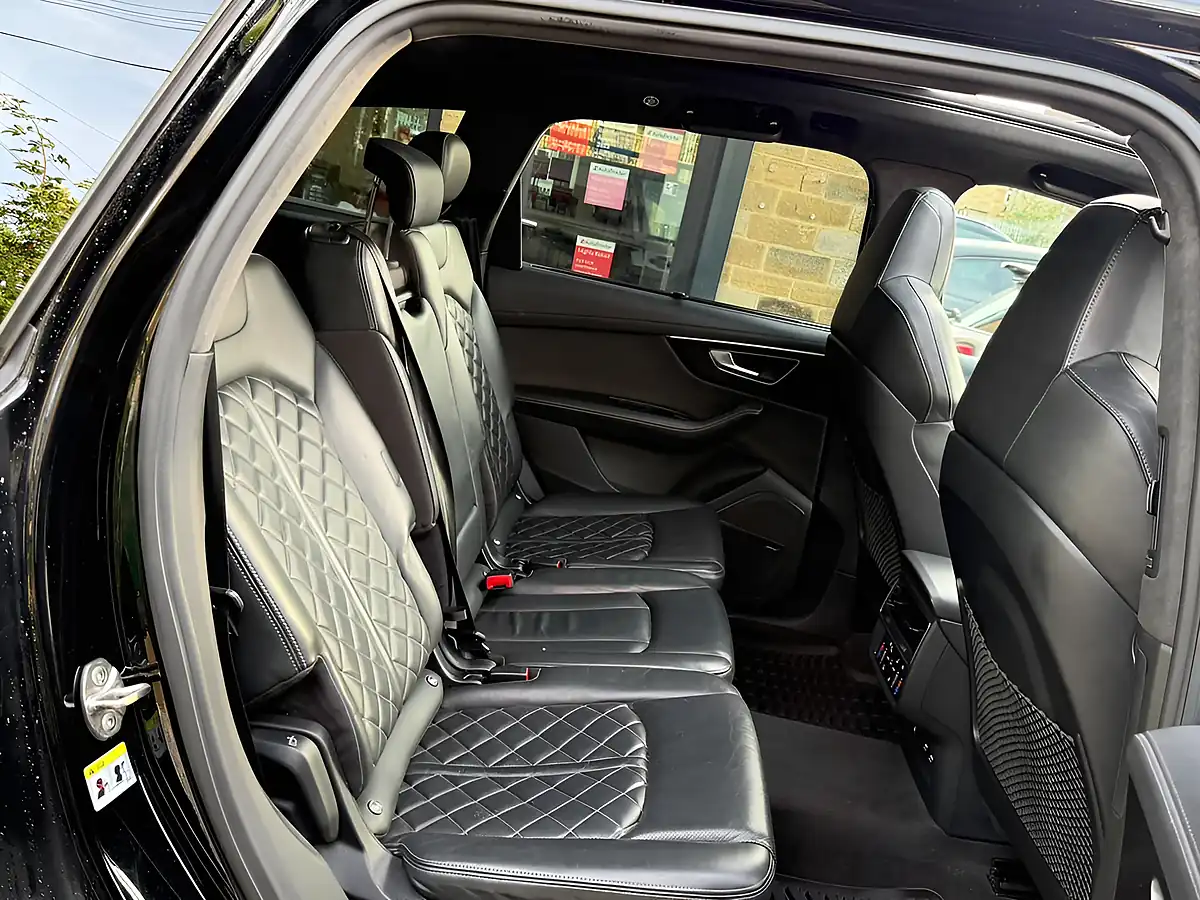 Used 2020 Audi Q7 Vorsprung Black - Interior and Exterior details 12