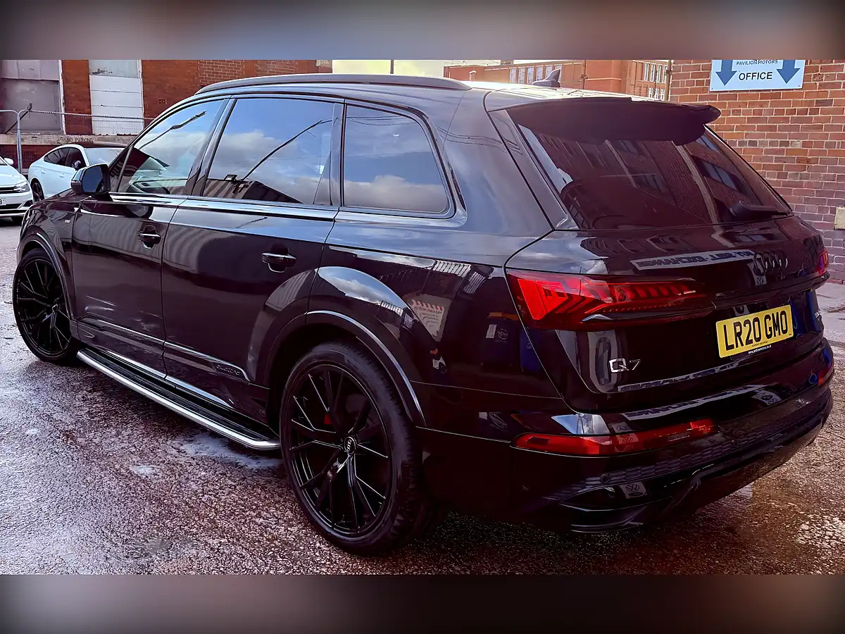 Used 2020 Audi Q7 Vorsprung Black - Interior and Exterior details 2