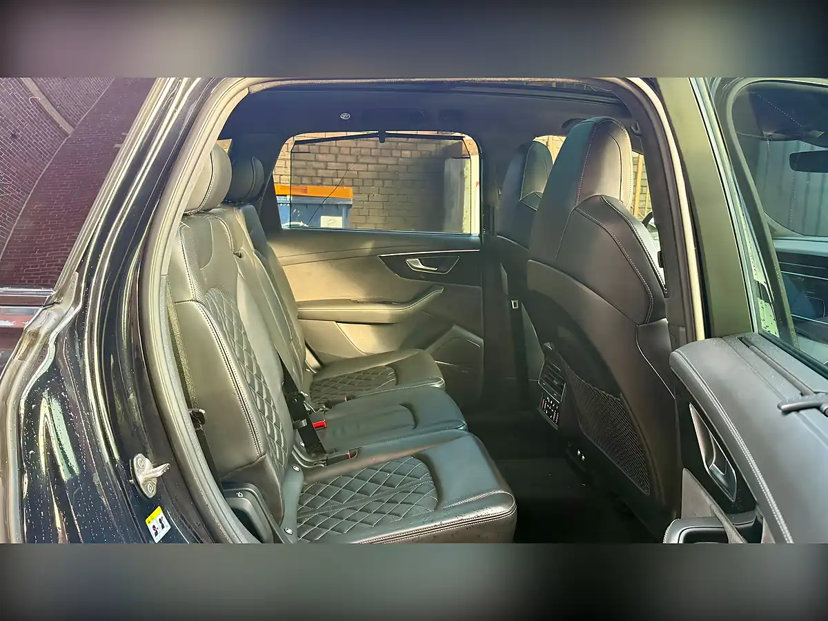 Used 2020 Audi Q7 Vorsprung Black - Interior and Exterior details 6