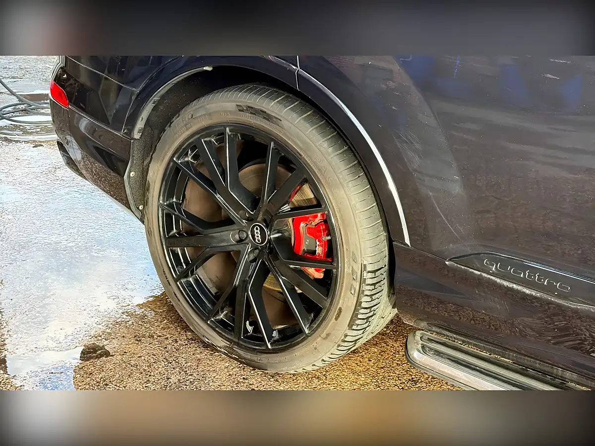 Used 2020 Audi Q7 Vorsprung Black - Interior and Exterior details 9
