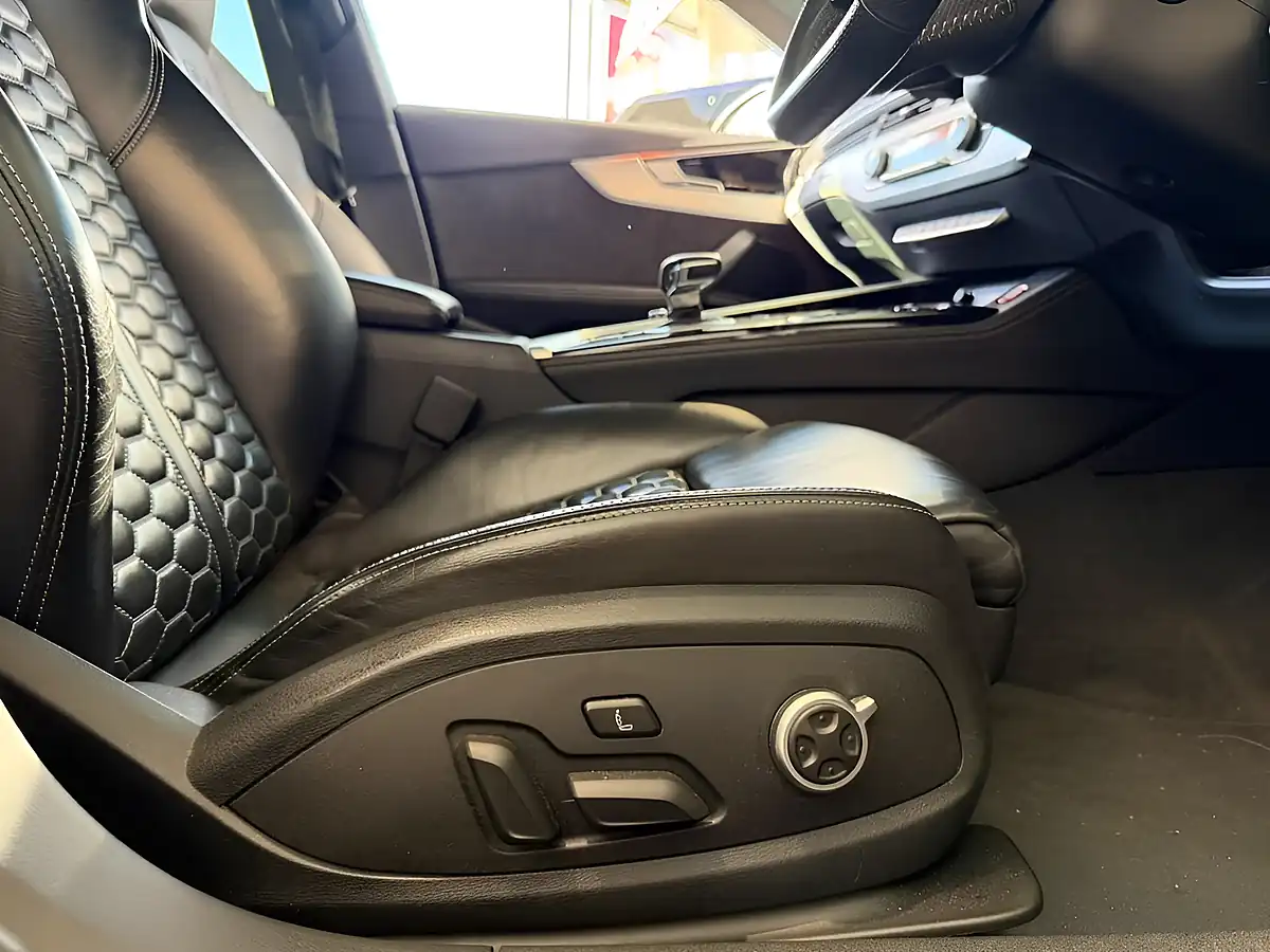 Used 2020 Audi RS 4 Avant Grey - Interior and Exterior details 17