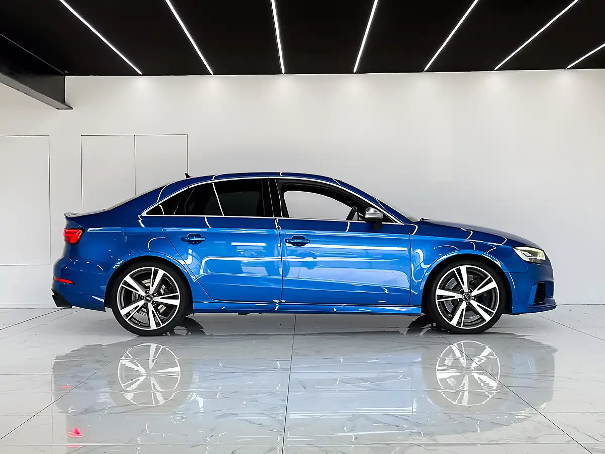 Used 2020 Audi RS3 Saloon Blue - Interior and Exterior details 4