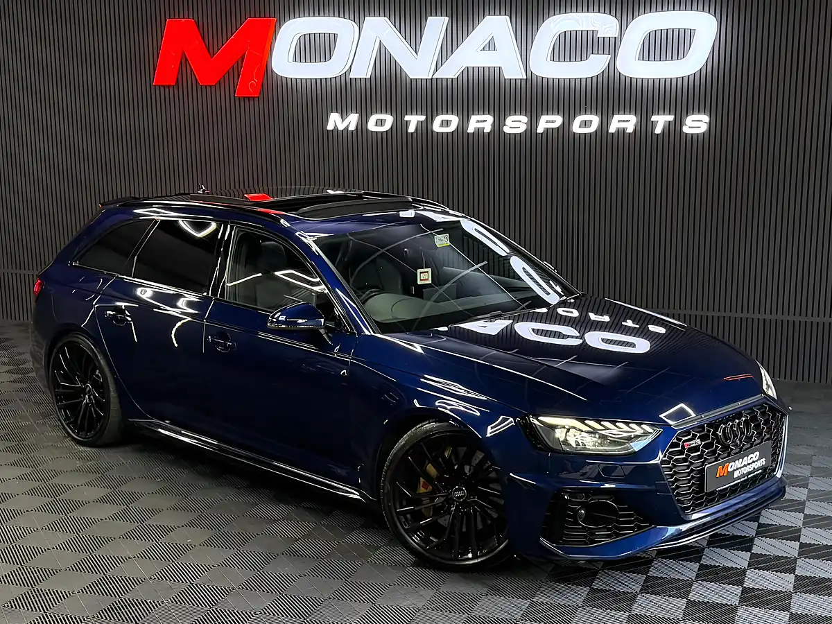 Used 2020 Audi RS4 Avant Blue - Front View