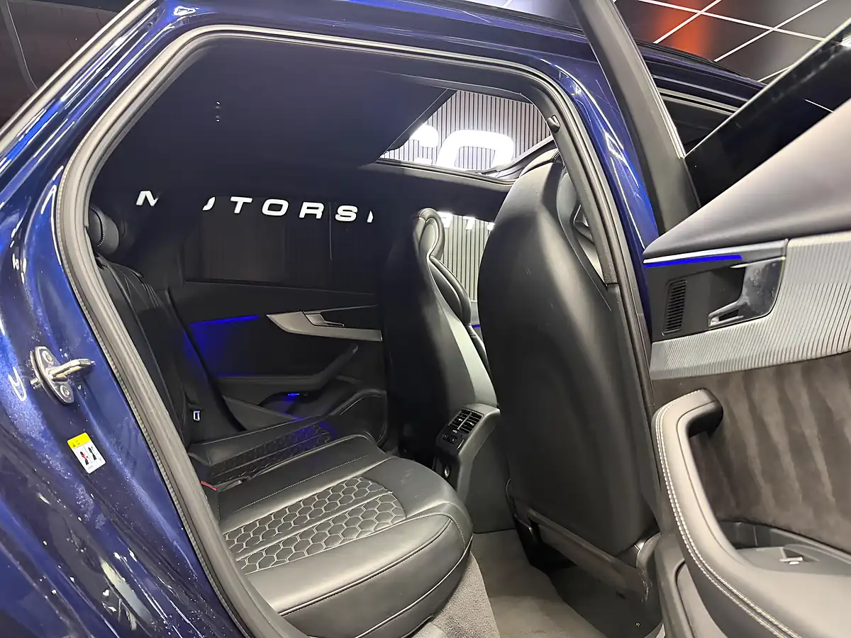 Used 2020 Audi RS4 Avant Blue - Interior and Exterior details 12