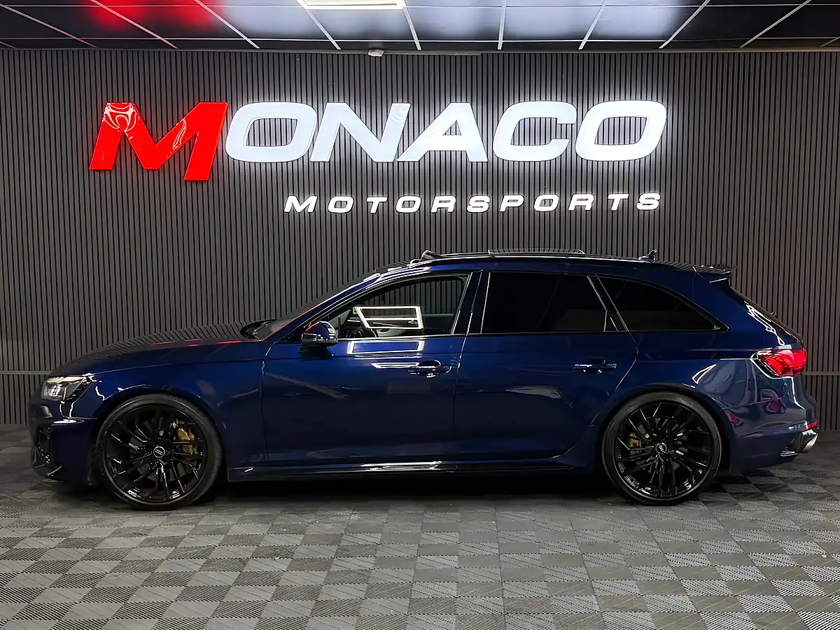 Used 2020 Audi RS4 Avant Blue - Interior and Exterior details 6