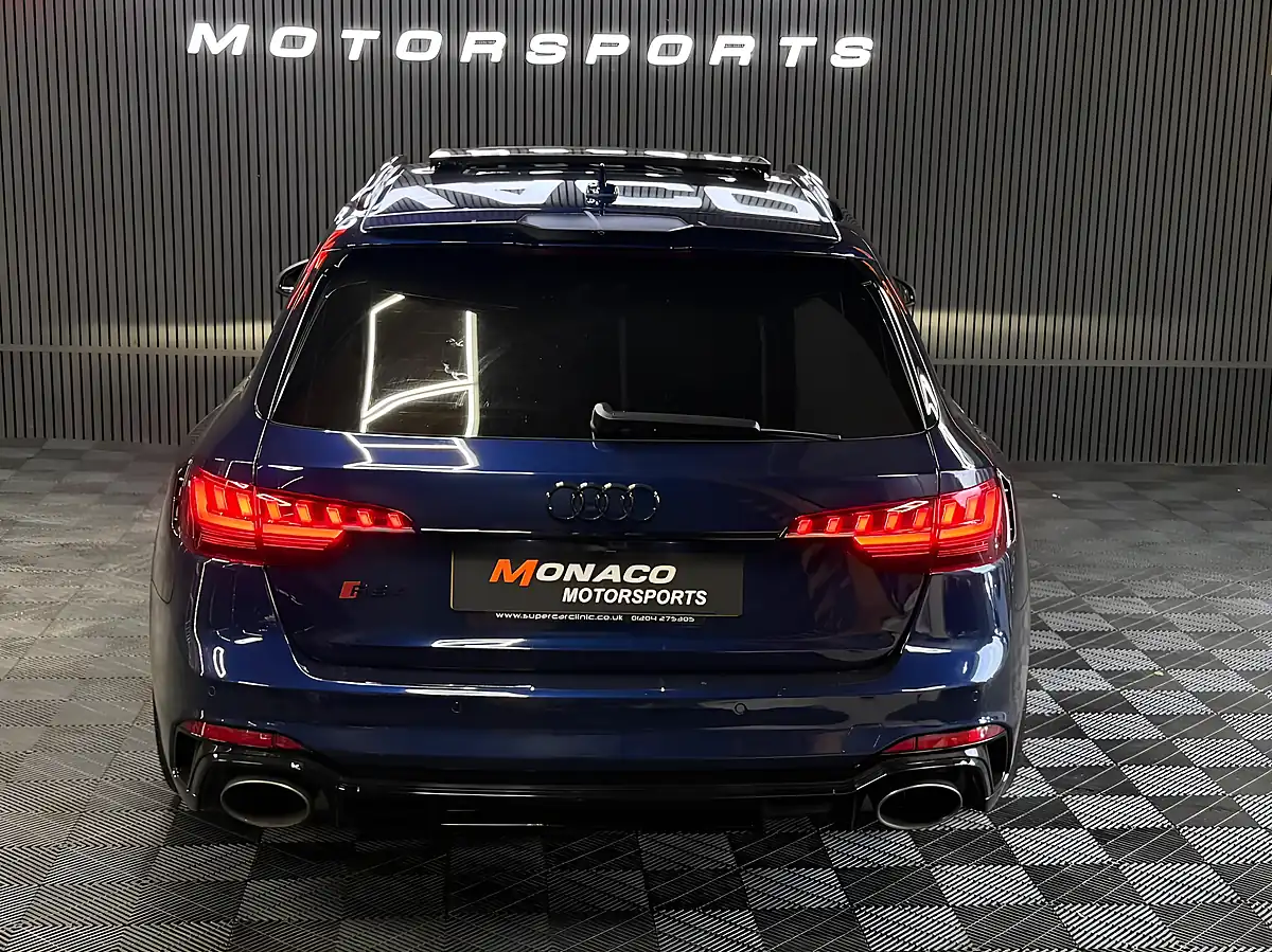 Used 2020 Audi RS4 Avant Blue - Interior and Exterior details 7