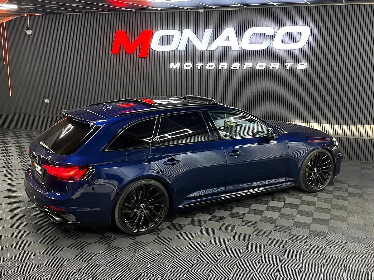 Used 2020 Audi RS4 Avant Blue - Interior and Exterior details 9