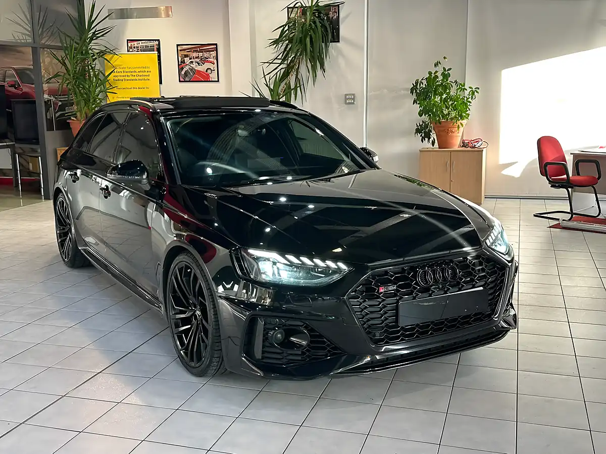 Used 2020 Audi RS4 Avant Carbon Black Black - Interior and Exterior details 4