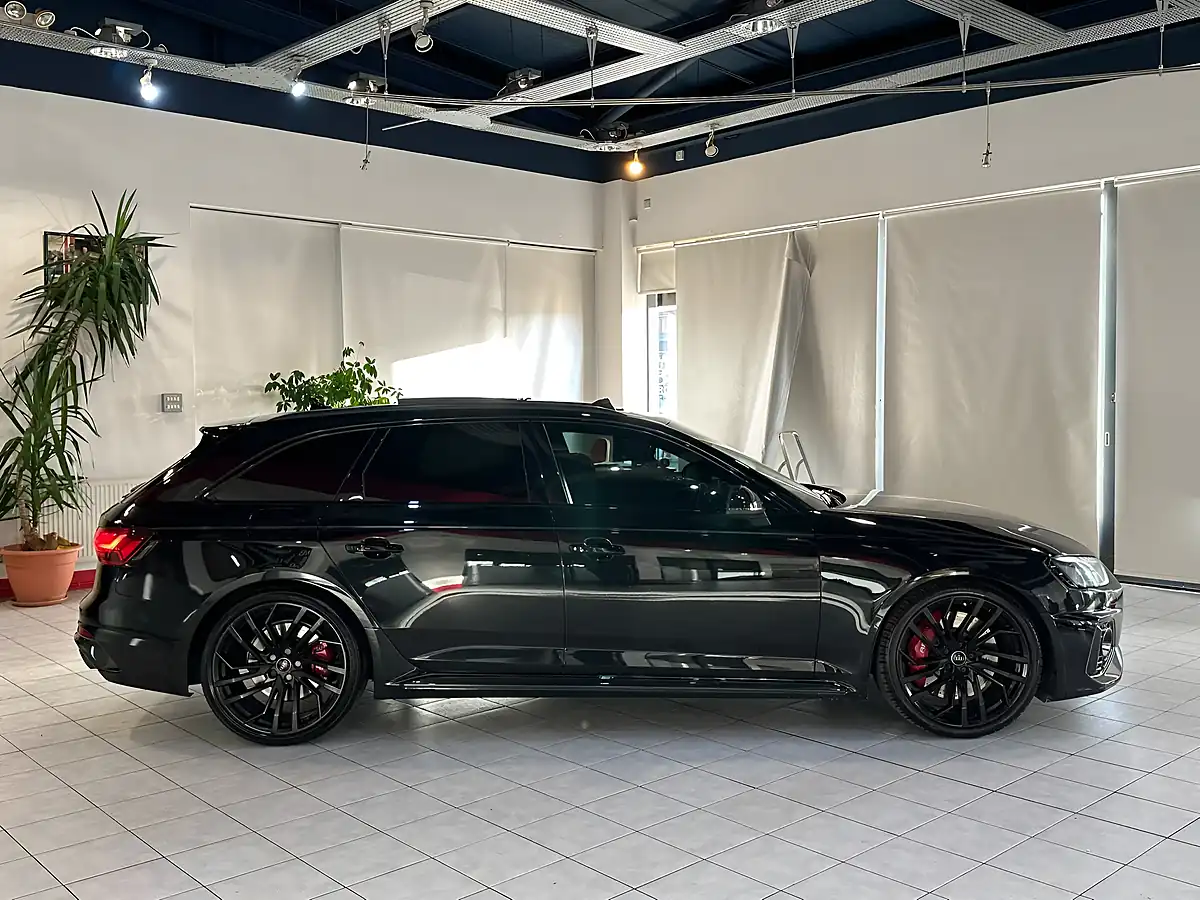 Used 2020 Audi RS4 Avant Carbon Black Black - Interior and Exterior details 5