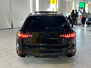 Used 2020 Audi RS4 Avant Carbon Black Black - Interior and Exterior details 8