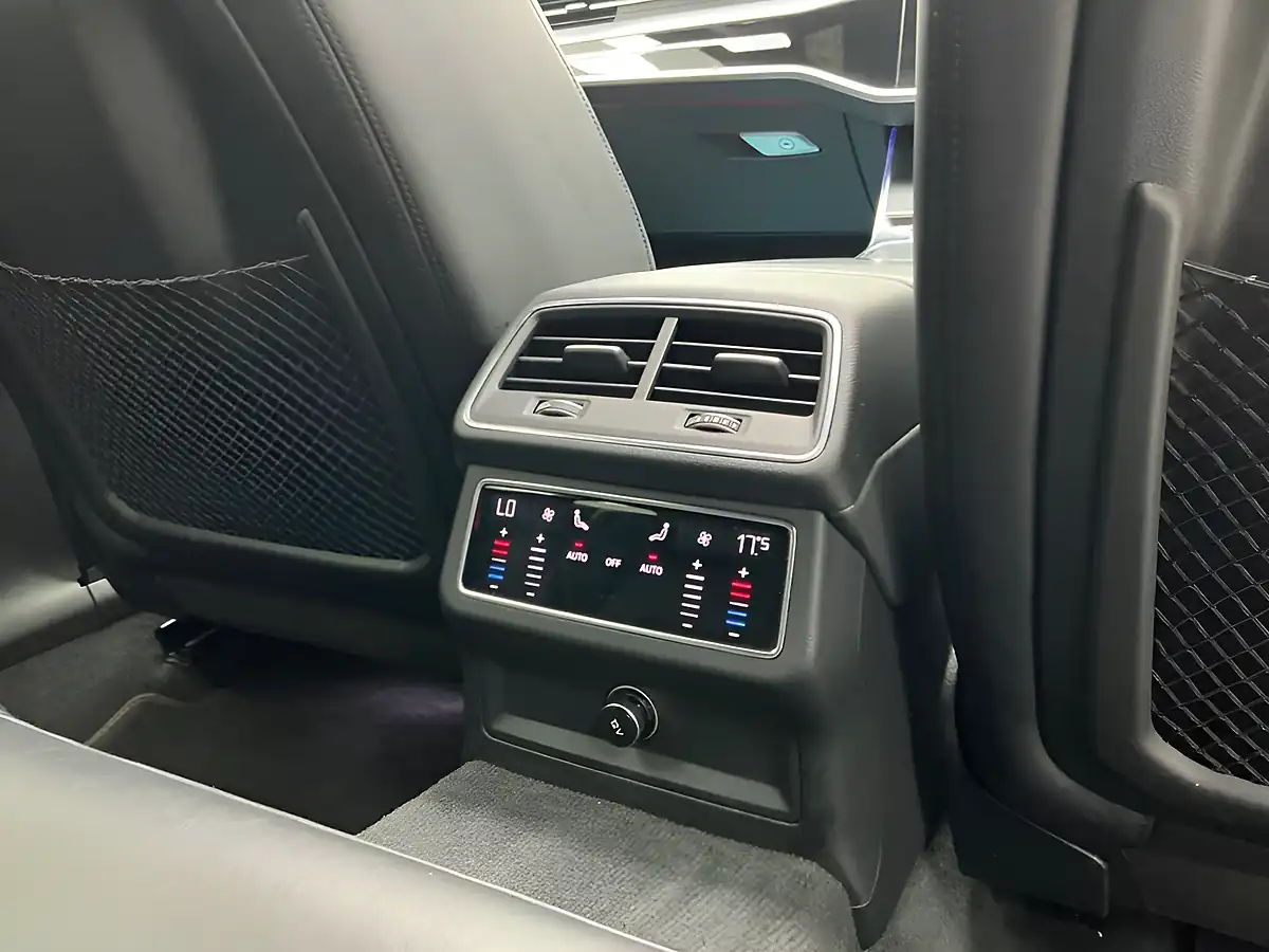 Used 2020 Audi RS6 Avant Grey - Interior and Exterior details 16