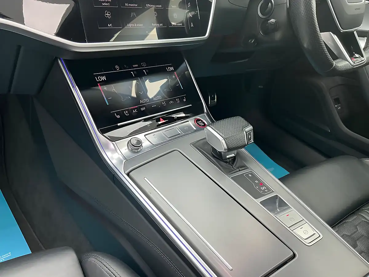 Used 2020 Audi RS6 Avant Grey - Interior and Exterior details 19
