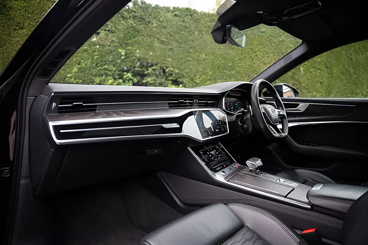 Used 2020 Audi RS6 Avant Vorsprung Black - Interior and Exterior details 19