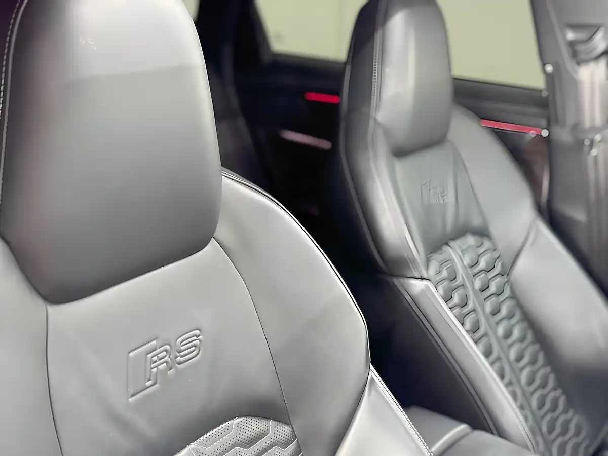Used 2020 Audi RS6 Avant Vorsprung Red - Interior and Exterior details 9