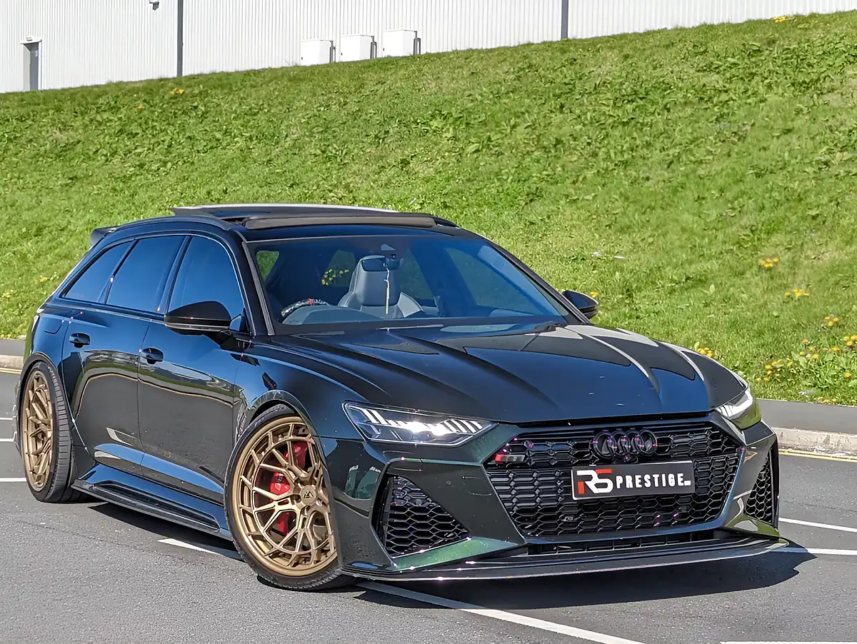 Used 2020 Audi RS6 Launch Edition Black - Front View