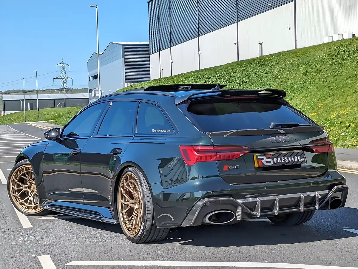 Used 2020 Audi RS6 Launch Edition Black - Interior and Exterior details 5