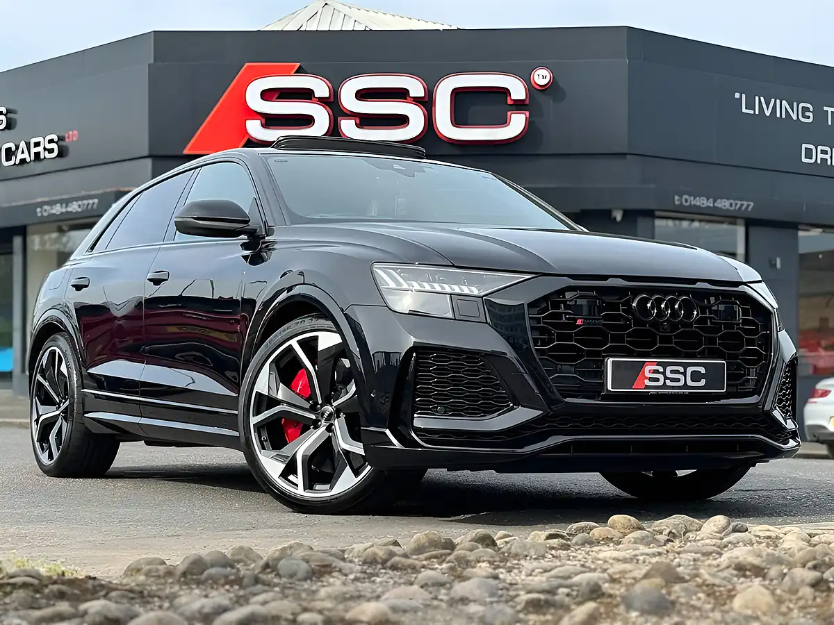 Used 2020 Audi RSQ8 Vorsprung Black - Front View
