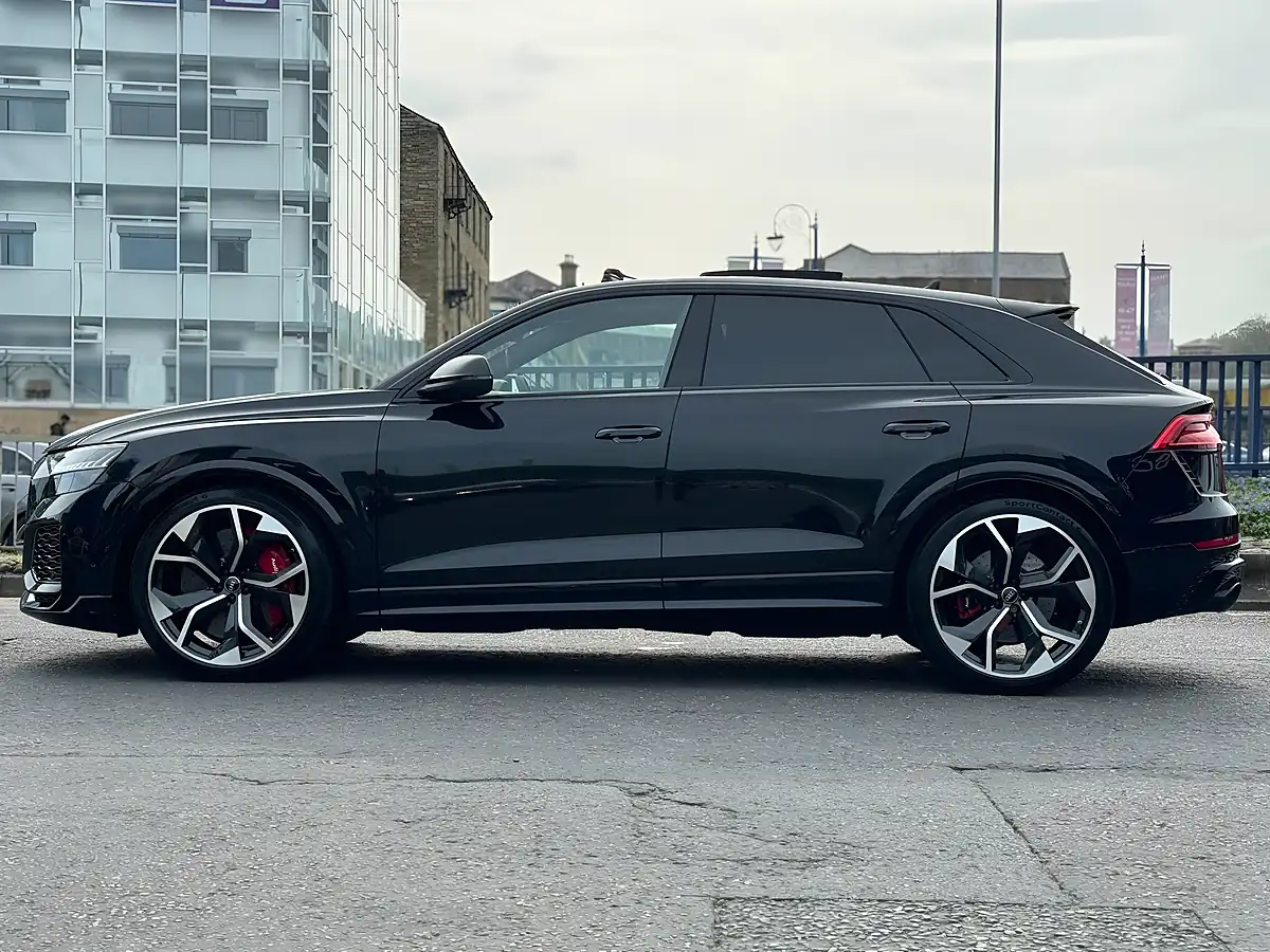 Used 2020 Audi RSQ8 Vorsprung Black - Interior and Exterior details 13