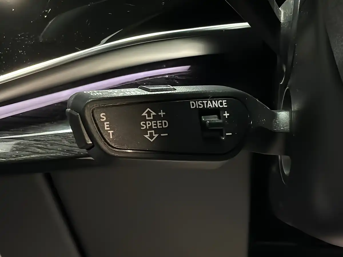 Used 2020 Audi RSQ8 Vorsprung Blue - Interior and Exterior details 14